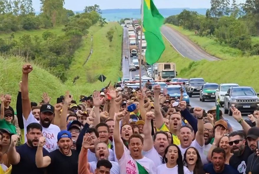 nikolas-ferreira-menciona-o-22ultimo-dia22-da-caminhada-em-apoio-a-bolsonaro nikolas-ferreira-menciona-o-22ultimo-dia22-da-caminhada-em-apoio-a-bolsonaro