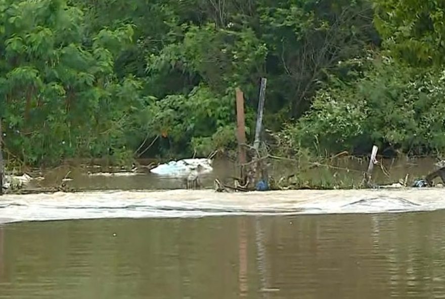 nivel-do-rio-capivari-baixa2C-mas-ruas-alagadas-e-falta-de-energia-persistem3A-atualizacao-do-desastre-em-capivari-sp