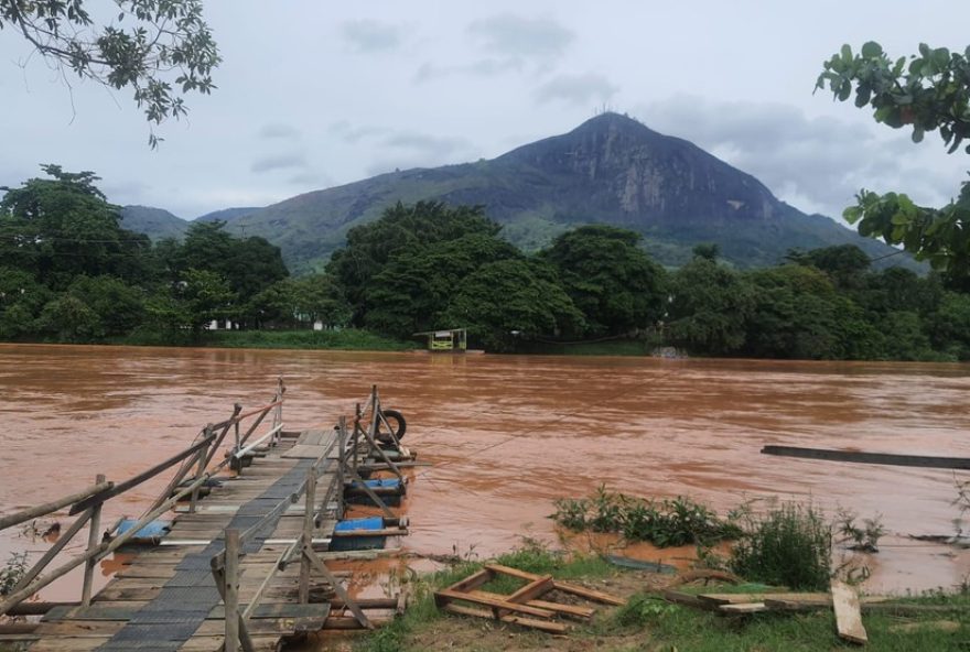 nivel-do-rio-doce-baixa-e-sai-da-cota-de-alerta-em-governador-valadares3A-confira-as-ultimas-atualizacoes-e-acompanhe-pelo-app-rio-doce-alerta