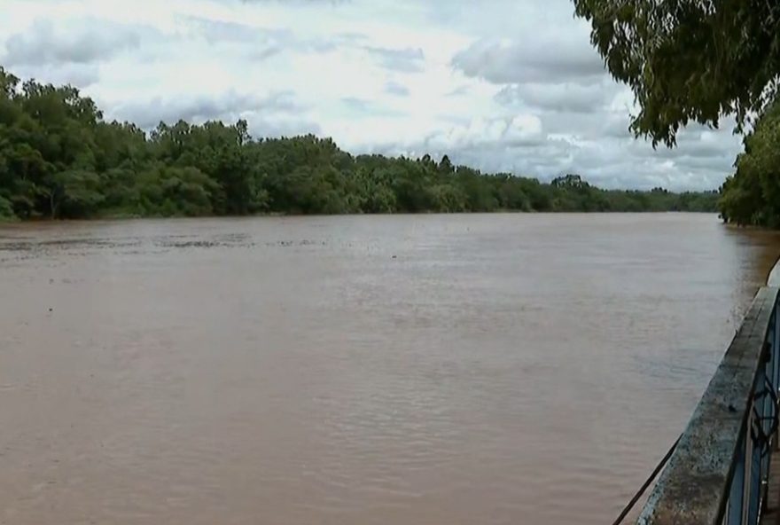 nivel-do-rio-pardo-sobe-22C10-metros-em-ribeirao-preto-devido-as-chuvas3A-alerta-de-enchentes nivel-do-rio-pardo-sobe-22C10-metros-em-ribeirao-preto-devido-as-chuvas3A-alerta-de-enchentes