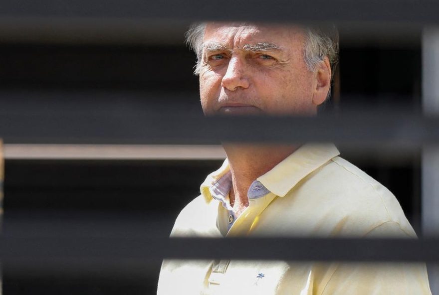 no-brasil2C-bolsonaro-atras-das-grades-e-o-fim-de-um-trauma-nacional