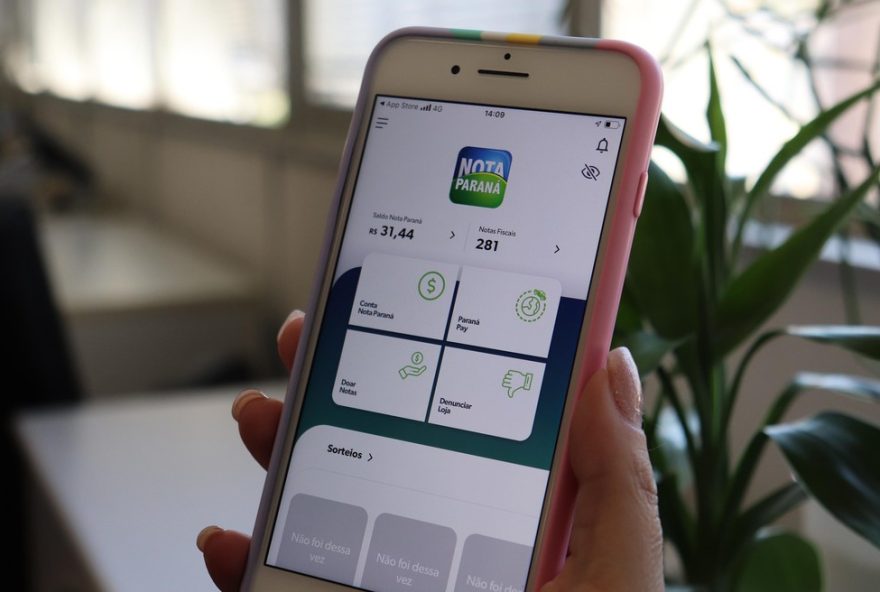 nota-parana-premia-morador-de-telemaco-borba-com-r24100-mil3B-veja-os-43-mil-premios-sorteados