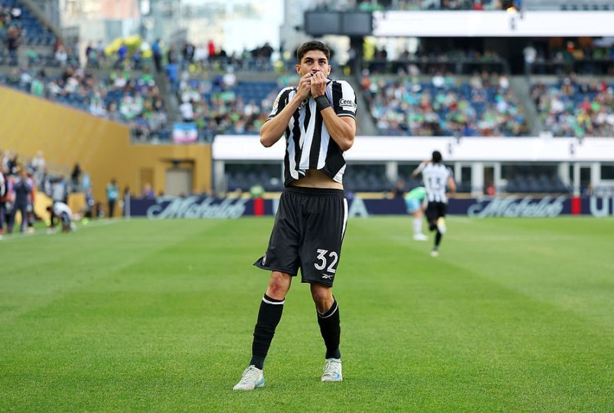 nottingham-forest-contrata-jair-do-botafogo3A-time-carioca-busca-reforcos