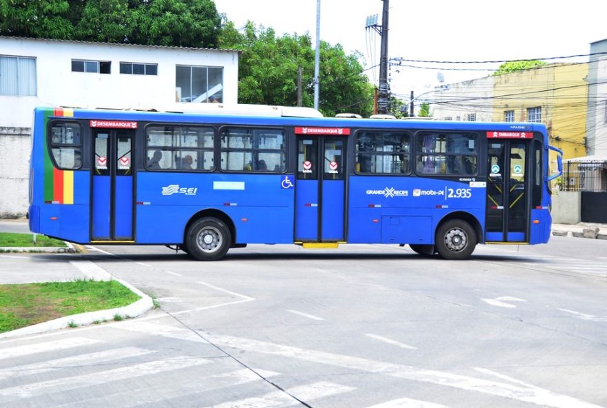 nova-linha-de-onibus-ti-getulio-vargas2Ftamarineira3A-itinerario-e-tarifa-de-r2442C30-para-zonas-norte-e-oeste-do-recife