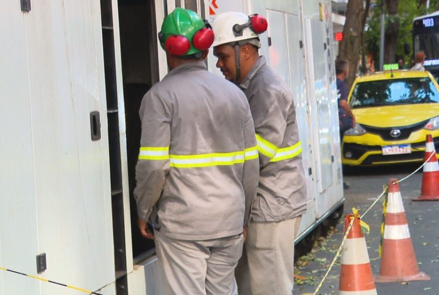 novo-episodio-de-falta-de-luz-em-copacabana-evidencia-fragilidade-do-sistema-de-abastecimento-de-energia-na-regiao novo-episodio-de-falta-de-luz-em-copacabana-evidencia-fragilidade-do-sistema-de-abastecimento-de-energia-na-regiao