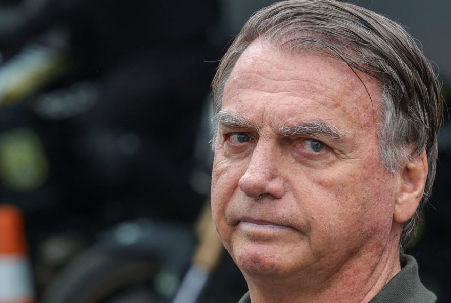 novo-procedimento-de-bolsonaro-para-conter-solucos novo-procedimento-de-bolsonaro-para-conter-solucos