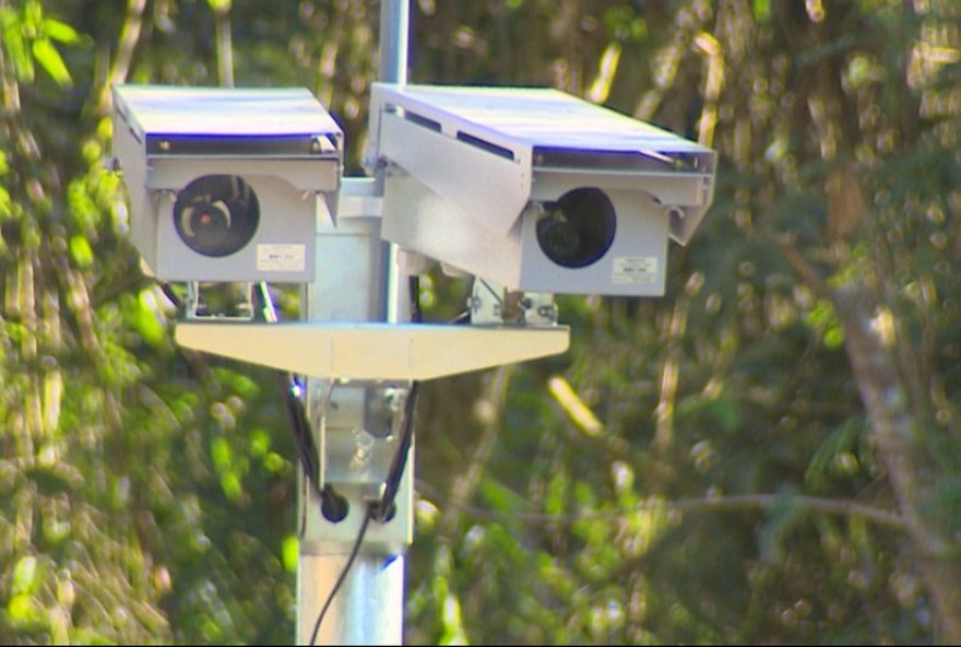 novo-radar-de-velocidade-entra-em-operacao-na-rodovia-geraldo-scavone-sp-66-em-jacarei2C-vale-do-paraiba novo-radar-de-velocidade-entra-em-operacao-na-rodovia-geraldo-scavone-sp-66-em-jacarei2C-vale-do-paraiba
