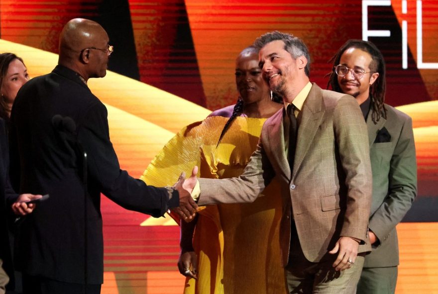 o-agente-secreto-brilha-e-conquista-premio-spirit-do-cinema-independente o-agente-secreto-brilha-e-conquista-premio-spirit-do-cinema-independente