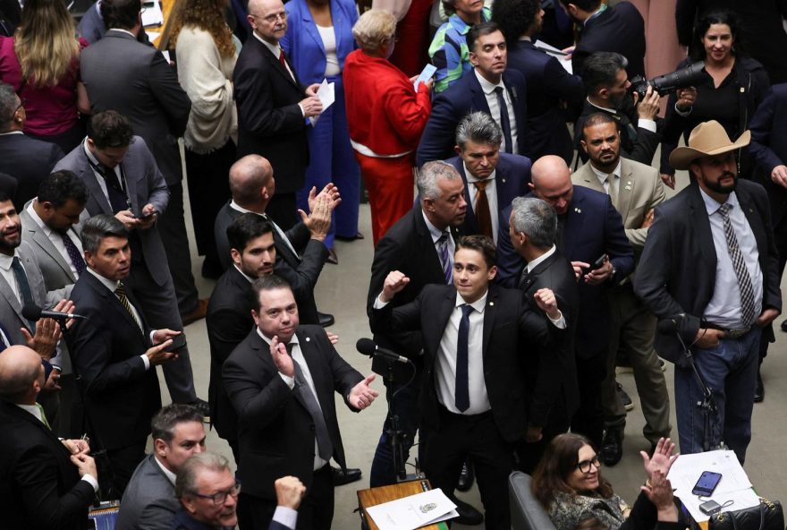 o-brasil-adota-lei-que-pode-reduzir-pena-de-jair-bolsonaro o-brasil-adota-lei-que-pode-reduzir-pena-de-jair-bolsonaro