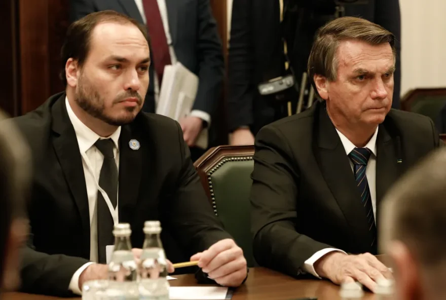 o-drama-de-carluxo-para-tentar-salvar-bolsonaro-da-prisao