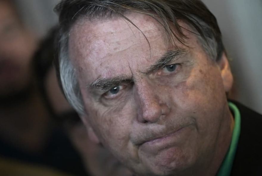 o-ex-presidente-do-brasil-jair-bolsonaro2C-julgado-por-tentativa-de-golpe2C-se-recusa-a-comer2C-diz-seu-filho
