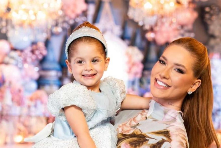 o-look-carissimo-de-virginia-fonseca-para-o-aniversario-da-filha o-look-carissimo-de-virginia-fonseca-para-o-aniversario-da-filha