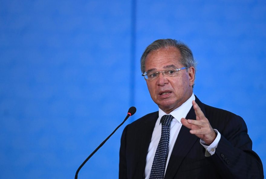 o-ministro-da-economia-paulo-guedes-na-cerimonia-100-milhoes-de-poupancas-digitais-1605206292414_v2_1920x1280