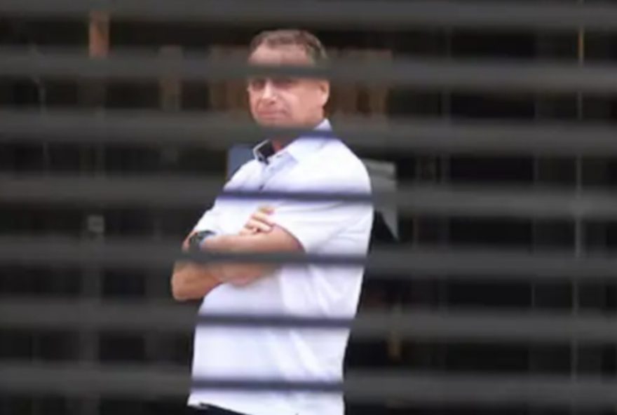 o-pacto-da-familia-bolsonaro-e-o-desmoronamento-da-invencibilidade-analise-de-moises-mendes