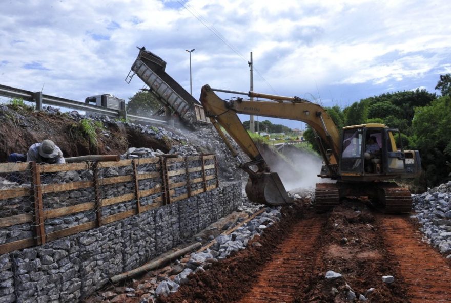 Recuperação da GO-060, em Trindade. (Foto: Divulgação/Governo do EStado)