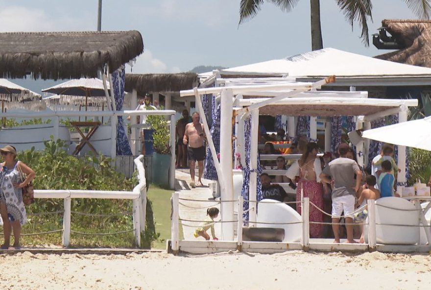 ocupacao-irregular-por-quiosques-gera-polemica-nas-praias-do-rio3A-prefeitura-intensifica-fiscalizacao ocupacao-irregular-por-quiosques-gera-polemica-nas-praias-do-rio3A-prefeitura-intensifica-fiscalizacao