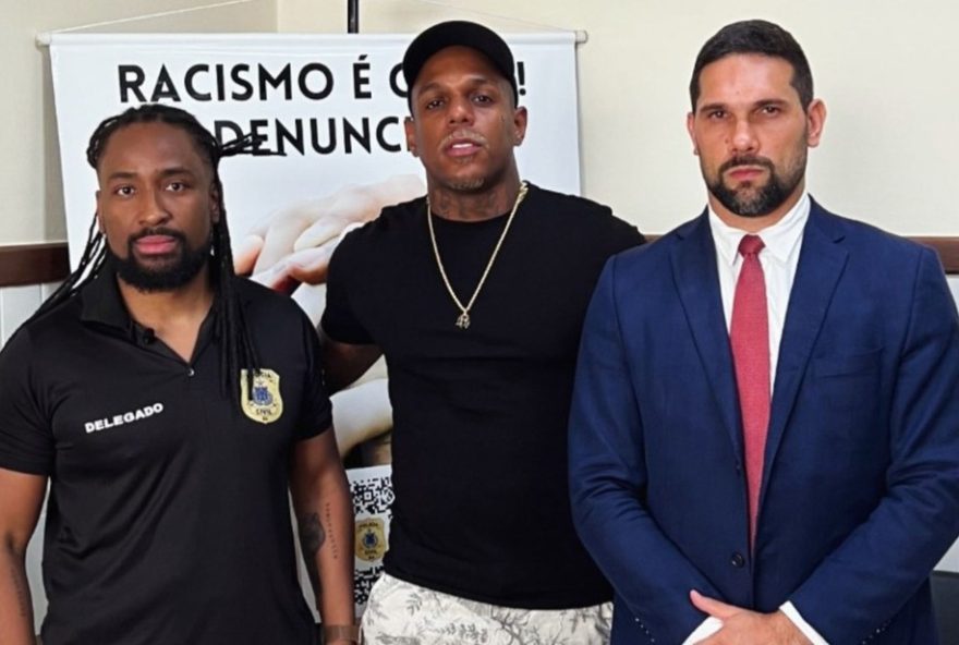 oh-polemico-sofre-racismo-em-salao-de-beleza3A-importancia-do-combate-a-intolerancia-e-ao-preconceito oh-polemico-sofre-racismo-em-salao-de-beleza3A-importancia-do-combate-a-intolerancia-e-ao-preconceito