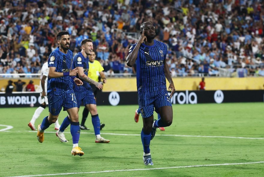 oitavas-da-copa-do-mundo-de-clubes3A-doku2C-giay-e-ruben-neves-brilham-nos-mata-matas-enquanto-palmeiras-e-fluminense-acumulam-r24220-milhoes-em-premiacao