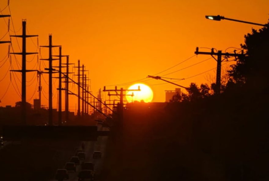 onda-de-calor-atinge-sudeste-e-nordeste-do-brasil3A-temperaturas-podem-chegar-a-40degc-saiba-como-se-proteger