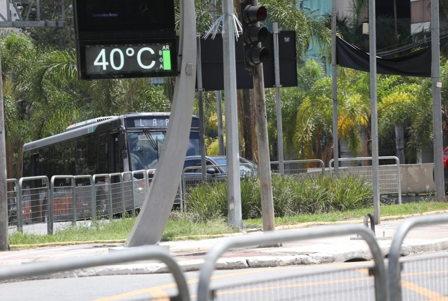 onda-de-calor3A-sao-paulo-pode-bater-recorde-de-temperatura-neste-natal onda-de-calor3A-sao-paulo-pode-bater-recorde-de-temperatura-neste-natal