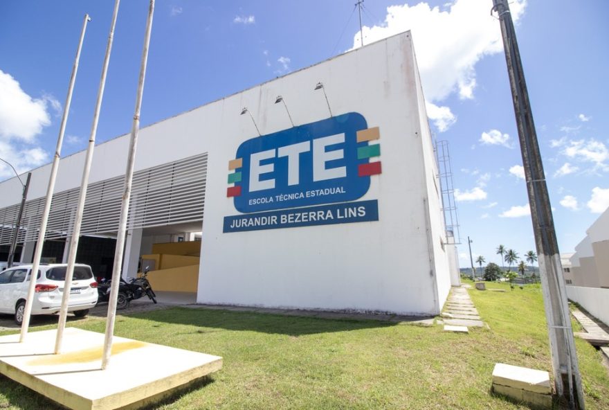 onde-encontrar-servicos-gratuitos-no-grande-recife3A-matricula-em-escolas-tecnicas2C-mutiroes-de-saude2C-capacitacoes-e-mais.-confira onde-encontrar-servicos-gratuitos-no-grande-recife3A-matricula-em-escolas-tecnicas2C-mutiroes-de-saude2C-capacitacoes-e-mais.-confira