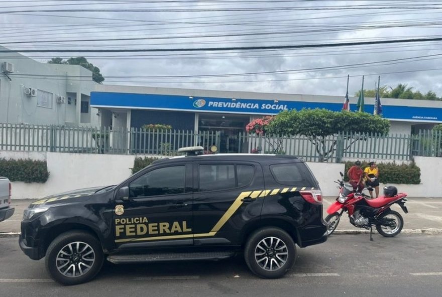 operacao-22de-volta-para-o-futuro223A-pf-prende-grupo-de-fraudadores-de-beneficios-previdenciarios-em-salvador.-