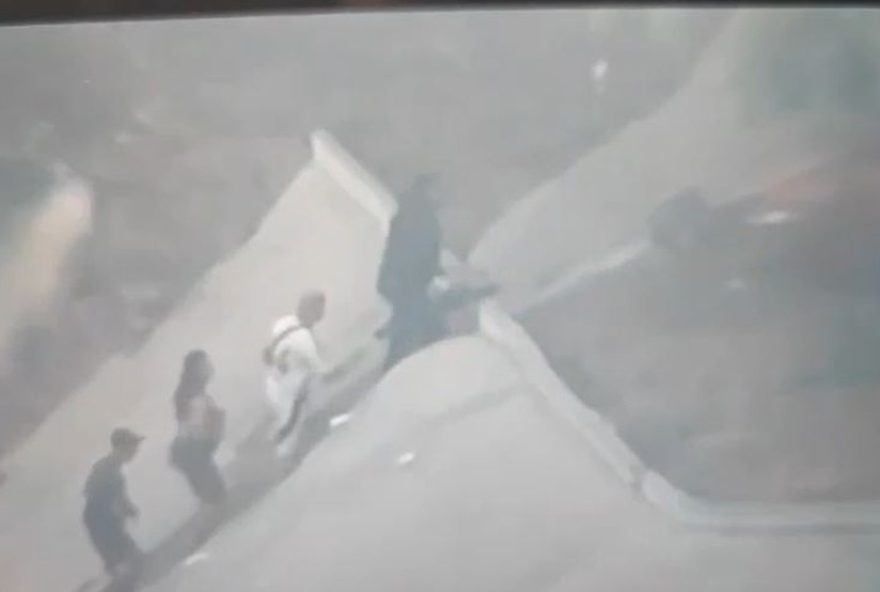 operacao-contencao3A-megaoperacao-policial-no-rj-persegue-criminosos-armados-fugindo-pela-mata-da-vila-cruzeiro