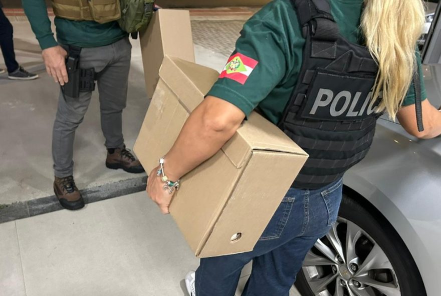 operacao-control-c-investiga-fraude-em-licitacoes-em-prefeituras-de-sc2C-alvos-de-mpe-em-sc operacao-control-c-investiga-fraude-em-licitacoes-em-prefeituras-de-sc2C-alvos-de-mpe-em-sc