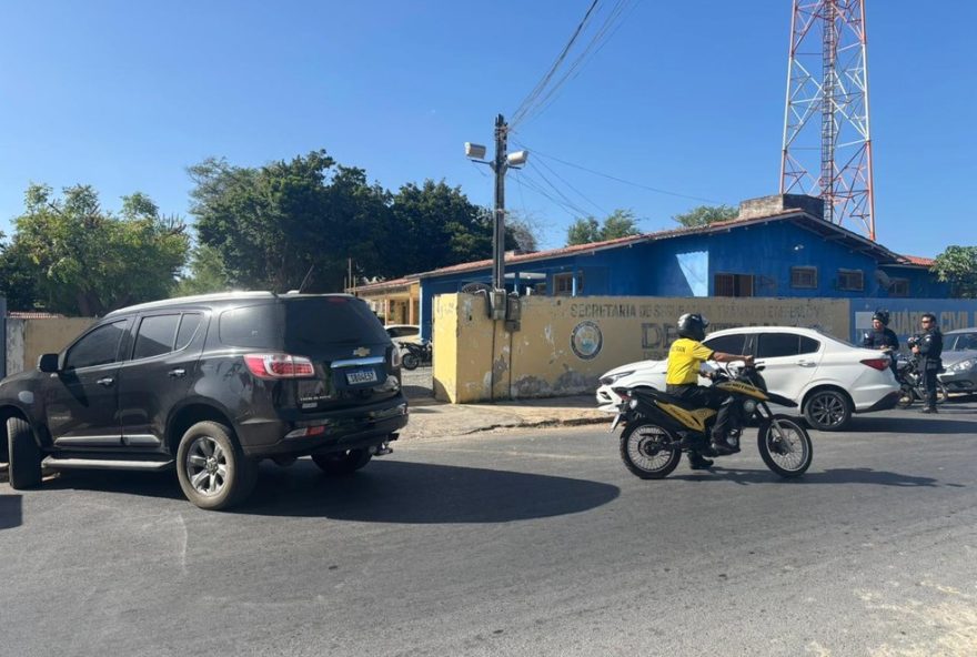 operacao-da-pf-apreende-armas-irregulares-de-guarda-municipal-em-camocim3A-prefeitura-se-posiciona operacao-da-pf-apreende-armas-irregulares-de-guarda-municipal-em-camocim3A-prefeitura-se-posiciona