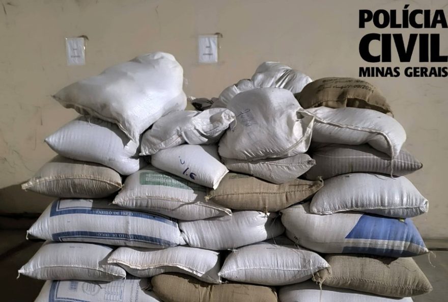 operacao-da-policia-civil-apreende-mais-de-r24-130-mil-em-cafe-em-varginha3A-quatro-presos-por-furto-e-receptacao