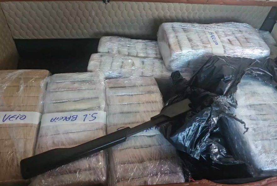 operacao-da-prf-resulta-na-apreensao-de-200kg-de-cocaina-e-prisao-de-dupla-na-br-1352C-em-sao-luis