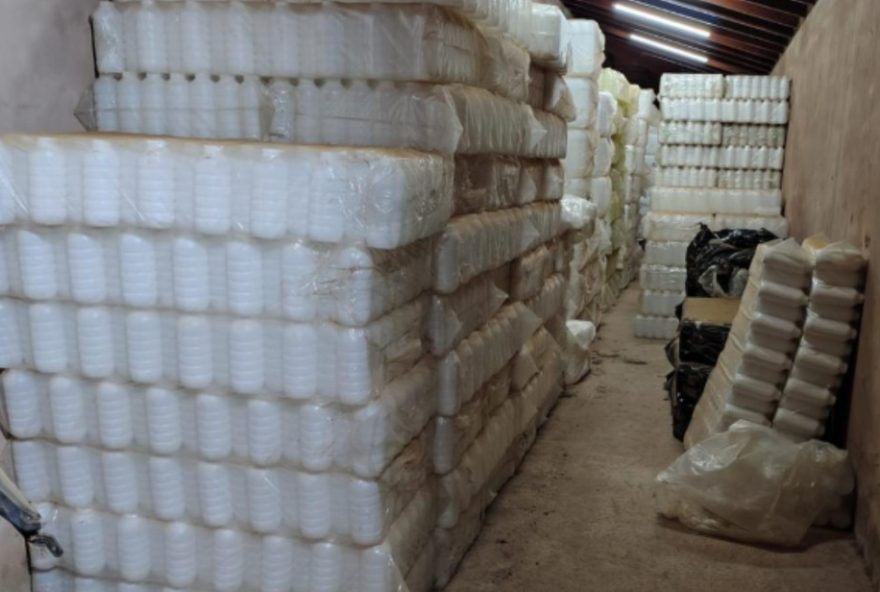 operacao-do-gaeco-apreende-mais-de-30-mil-embalagens-para-falsificacao-de-agrotoxicos-em-franca2C-sp