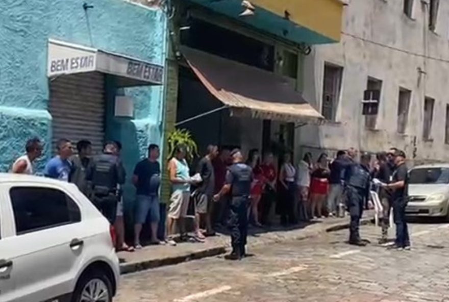 operacao-em-campinas-prende-2-e-fecha-bares3A-caca-niqueis-encontrados