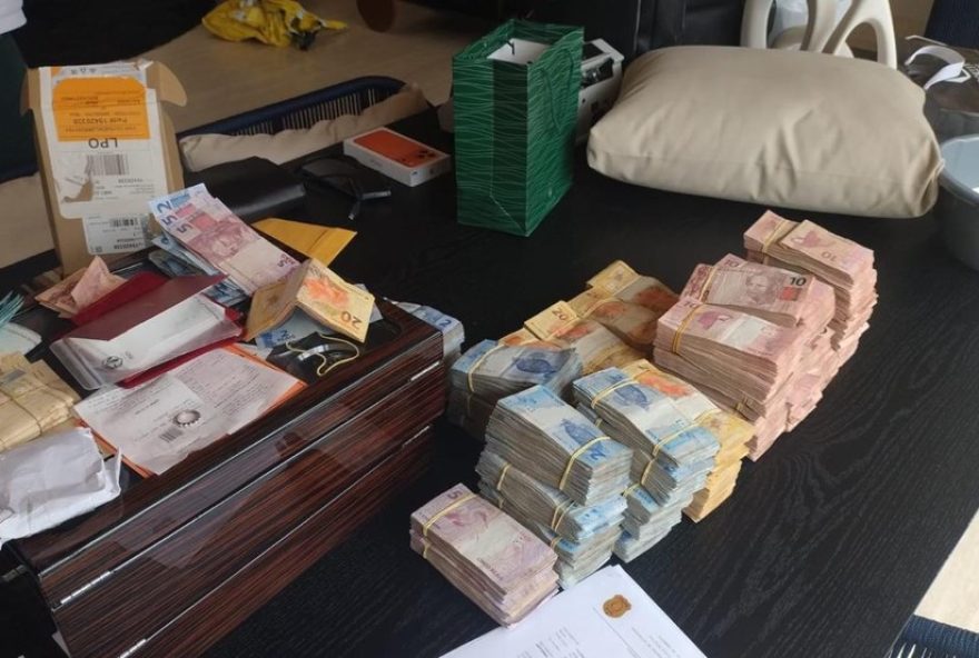 operacao-fiscal-desvenda-esquema-de-fraude-em-cosmeticos-no-df3A-empresarios-e-contadores-sob-investigacao
