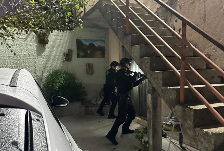 operacao-policial-desmantela-grupo-suspeito-de-roubar-cargas-em-campo-largo operacao-policial-desmantela-grupo-suspeito-de-roubar-cargas-em-campo-largo