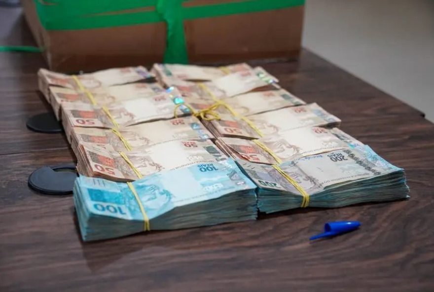 operacao-policial-desmantela-rota-do-narcotrafico-no-rio-solimoes3A-mais-de-26-pessoas-presas-e-r24-58-milhoes-bloqueados operacao-policial-desmantela-rota-do-narcotrafico-no-rio-solimoes3A-mais-de-26-pessoas-presas-e-r24-58-milhoes-bloqueados