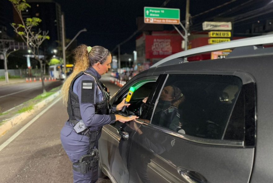 operacao-reveillon-em-manaus3A-mais-de-90-motoristas-autuados-por-alcoolemia