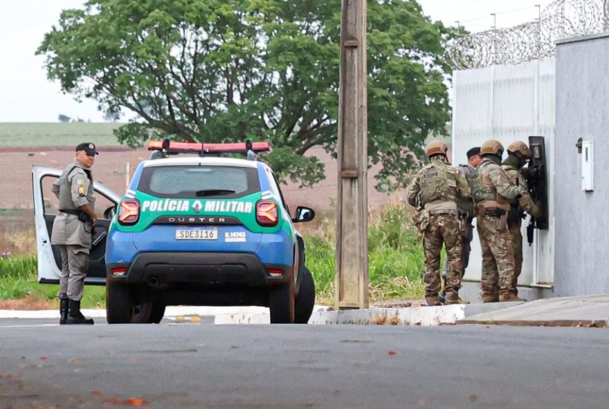 operacao-scutum3A-policiais-militares-suspeitos-de-corrupcao2C-contrabando-e-lavagem-de-dinheiro-em-goias-e-parana operacao-scutum3A-policiais-militares-suspeitos-de-corrupcao2C-contrabando-e-lavagem-de-dinheiro-em-goias-e-parana