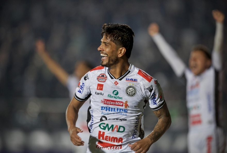 operario-pr-renova-com-indio2C-recordista-de-jogos2C-e-busca-permanencia-na-serie-b-em-2026.-confira