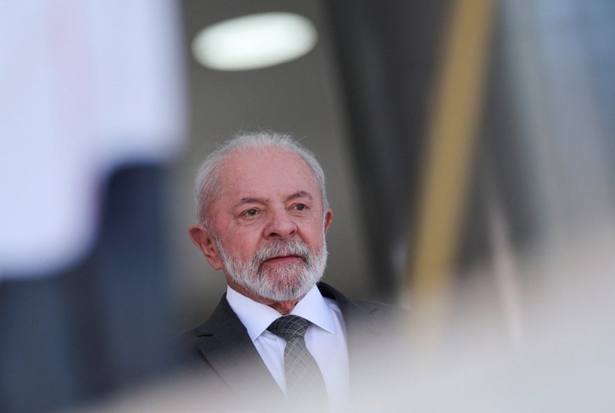 opinioes-divididas3A-lula-e-pt-agem-de-forma-mais-correta-contra-tarifaco-de-trump2C-afirma-pesquisa-genial2Fquaest