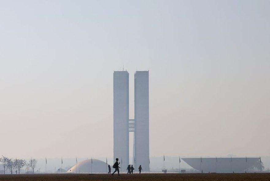 oposicao-denuncia-apoio-governista-a-cpi-restrita-do-master-por-fila-de-pedidos oposicao-denuncia-apoio-governista-a-cpi-restrita-do-master-por-fila-de-pedidos