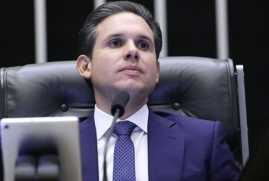 oposicao-pressiona-hugo-motta-por-votacao-urgente-da-anistia