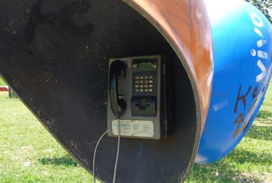 orelhoes-resistentes-no-interior-de-sp3A-ex-instalador-relembra-auge-dos-telefones-publicos orelhoes-resistentes-no-interior-de-sp3A-ex-instalador-relembra-auge-dos-telefones-publicos