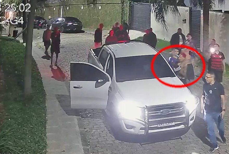 oruam-agrediu-viatura-da-policia-durante-confusao3A-novos-detalhes-mostram-tensao-no-confronto
