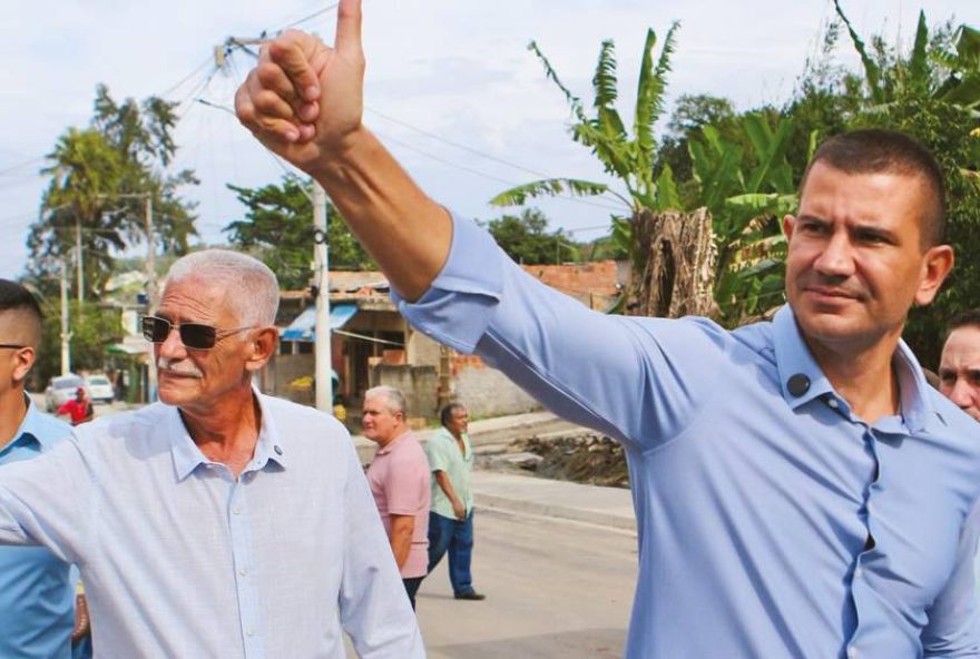 os-bastidores-da-aposta-do-pl2C-cla-bolsonaro-e-claudio-castro-em-douglas-ruas-no-rio os-bastidores-da-aposta-do-pl2C-cla-bolsonaro-e-claudio-castro-em-douglas-ruas-no-rio