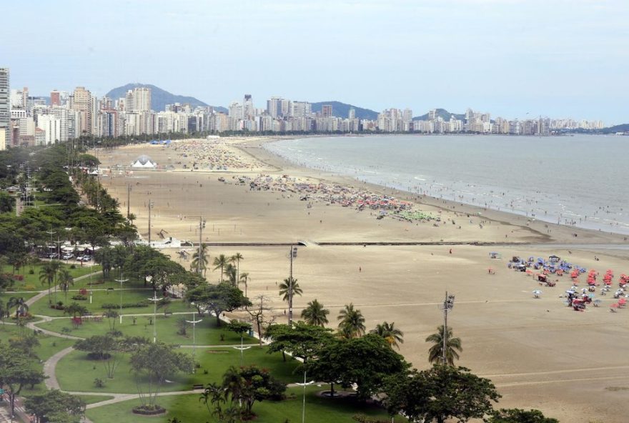 ossada-humana-e-encontrada-em-praia-de-santos-sp-e-mobiliza-autoridades-para-investigacao-ssp-sp-e-gbmar-atuam-no-caso ossada-humana-e-encontrada-em-praia-de-santos-sp-e-mobiliza-autoridades-para-investigacao-ssp-sp-e-gbmar-atuam-no-caso