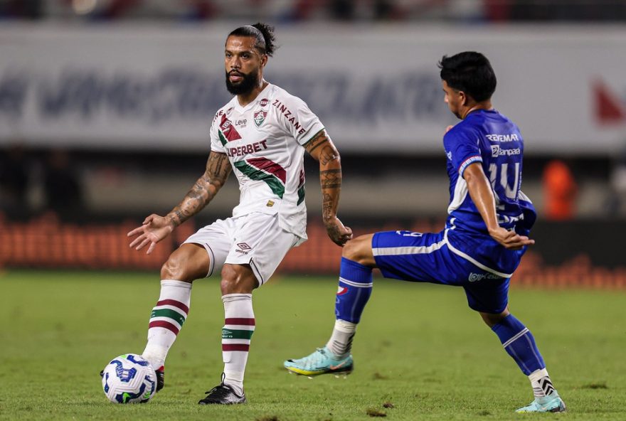 otavio-brilha-no-meio-campo-do-fluminense-e-busca-titularidade