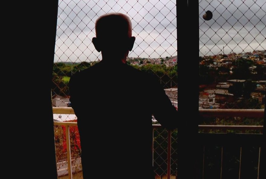 paciente-com-orgao-infectado-por-hiv-teme-complicacoes-apos-1-ano-sem-respostas