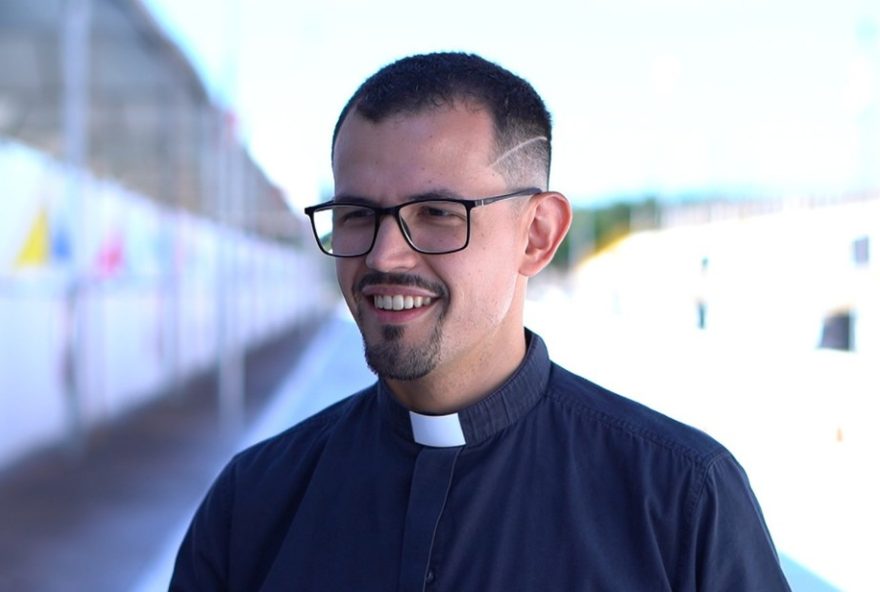 padre-de-ribeirao-preto-compoe-sambas-enredo-para-desfiles-por-todo-o-pais padre-de-ribeirao-preto-compoe-sambas-enredo-para-desfiles-por-todo-o-pais