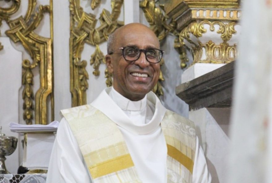 padre-edson-menezes-e-nomeado-vigario-geral-da-arquidiocese-de-sao-salvador-da-bahia padre-edson-menezes-e-nomeado-vigario-geral-da-arquidiocese-de-sao-salvador-da-bahia